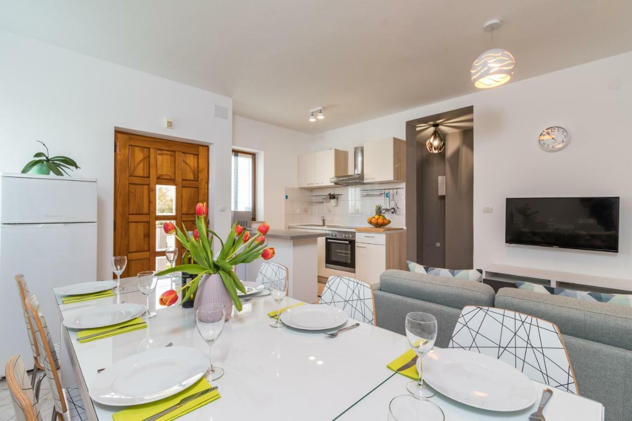 Apartment Anton, Fažana Екстериор снимка