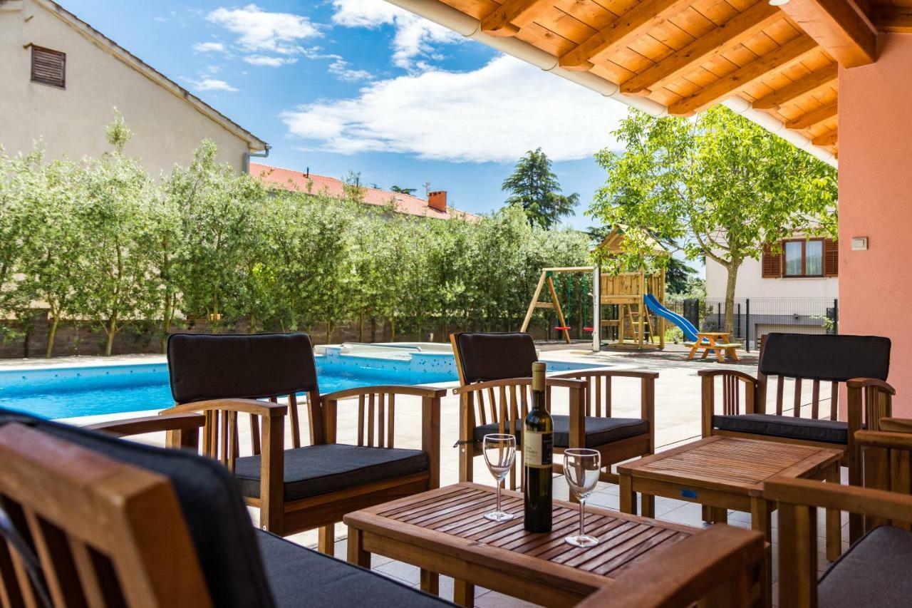 Apartment Anton, Fažana Екстериор снимка