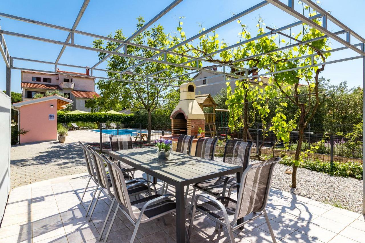 Apartment Anton, Fažana Екстериор снимка