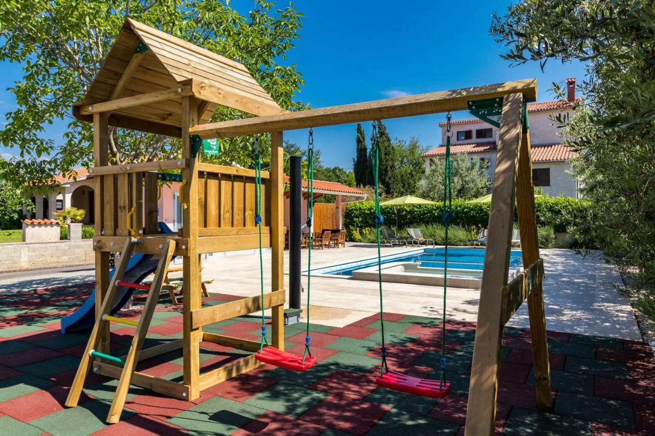 Apartment Anton, Fažana Екстериор снимка